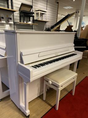 Gebrauchtes Klavier der Marke BERDUX München - pia nola