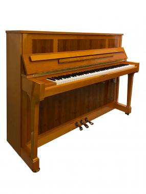 Gebrauchtes Klavier der Marke SCHIMMEL - pia nola